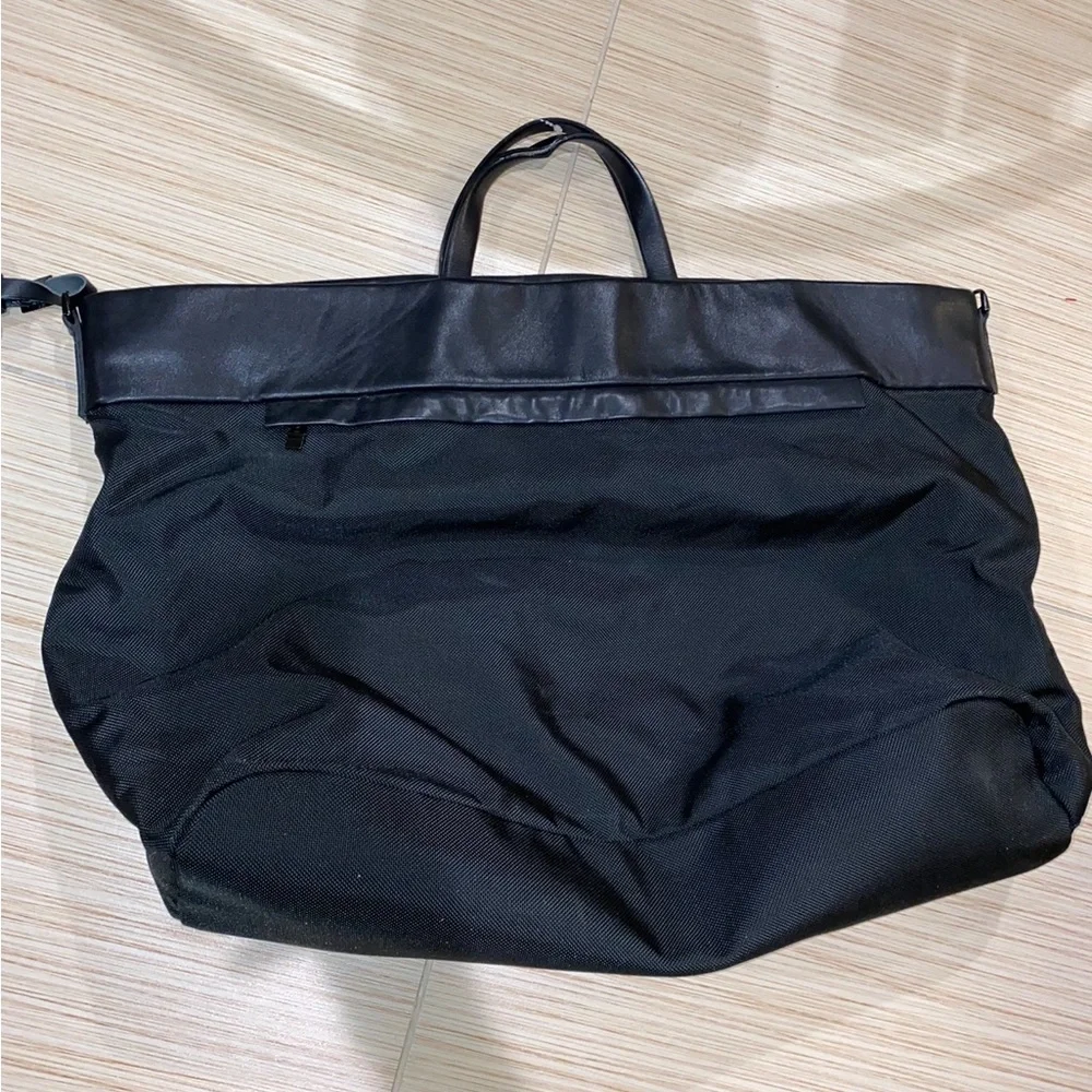 TUMI large Travel Tote Case